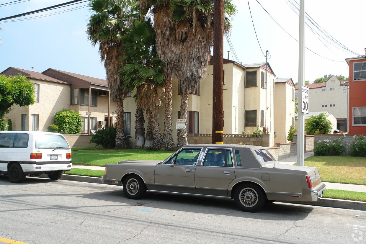 Foto del edificio - 1624-1630 Scott Rd