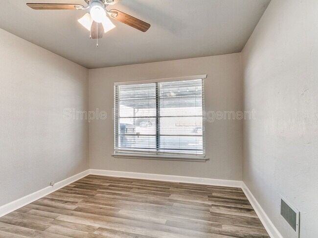 Foto del edificio - 3108 NW 43rd St