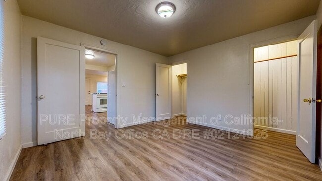 Building Photo - 824 Wheeler Street 24