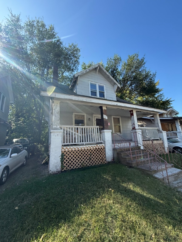 Foto principal - 327 E Stuart Ave