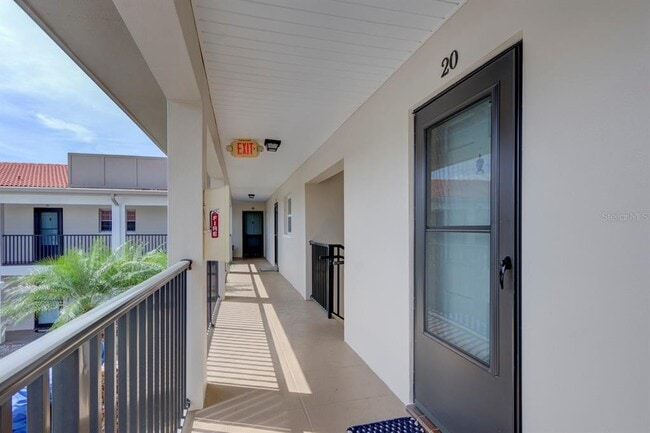 Building Photo - 10280 Imperial Point Dr W
