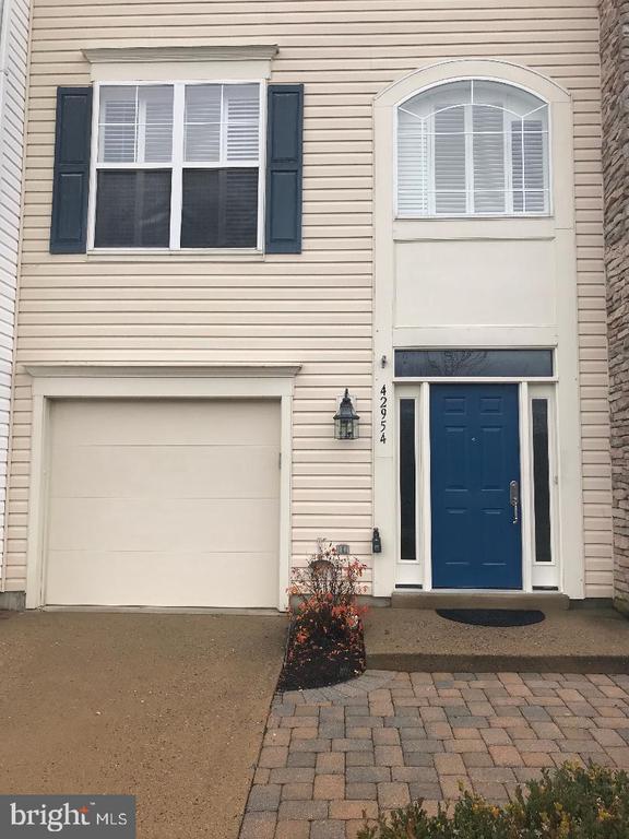 Foto del edificio - 42954 Beachall St