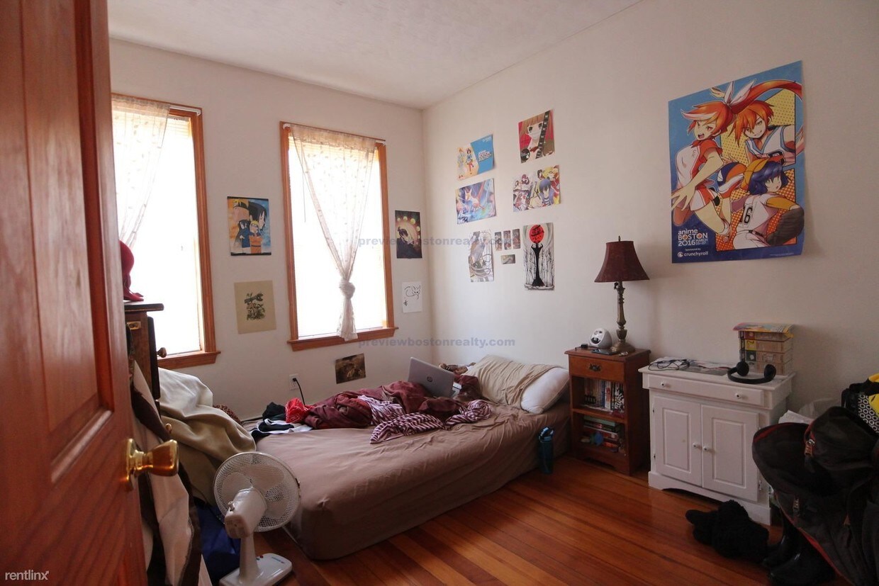 Primary Photo - 324 Summit Ave