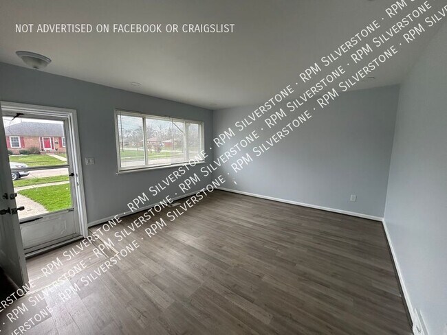 Building Photo - 2923 Arden-