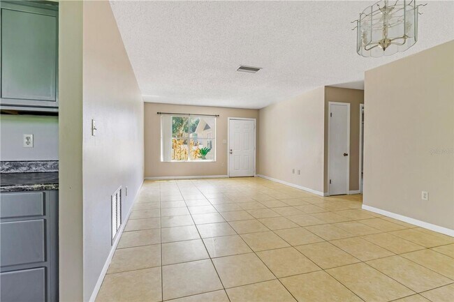 Foto del edificio - 951 Beau Court Orange City, FL 32763-Back Unit