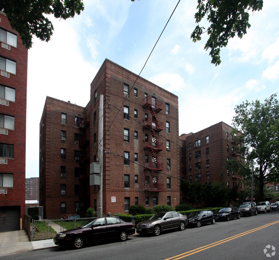 Primary Photo - 9906 67th Rd