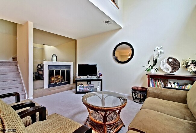 Foto del edificio - 62 Bentley Ct