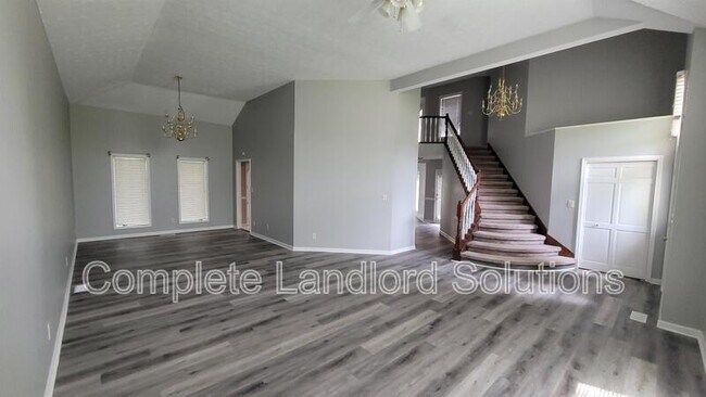 Foto del edificio - 80 Ridgecrest Ct