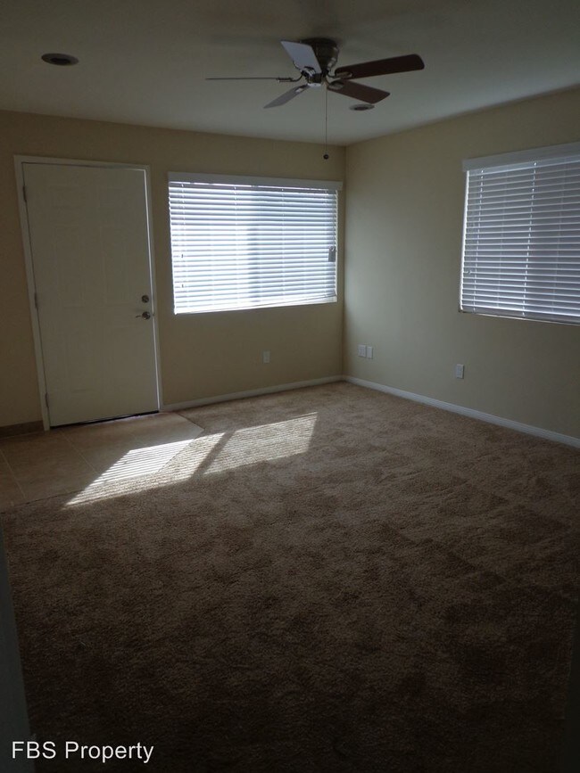 Foto del edificio - 6130-6132 Horton Dr