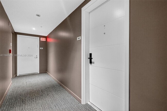 Foto del edificio - 400 Sunny Isles Blvd