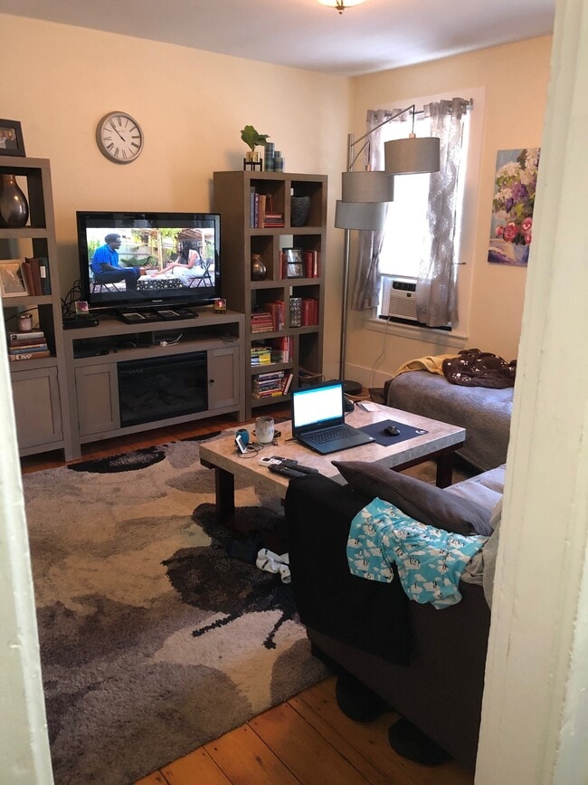 Foto del edificio - 24 Centennial Pl