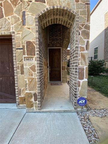 Foto del edificio - 6613 Lost Star Ln
