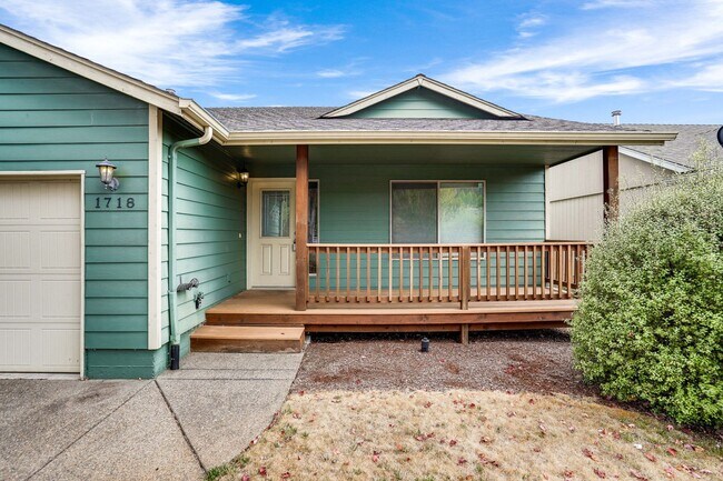 Foto del edificio - Beautiful 3 bed, 2 bath home in a quiet We...