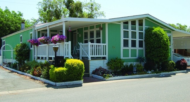 Building Photo - Coralwood