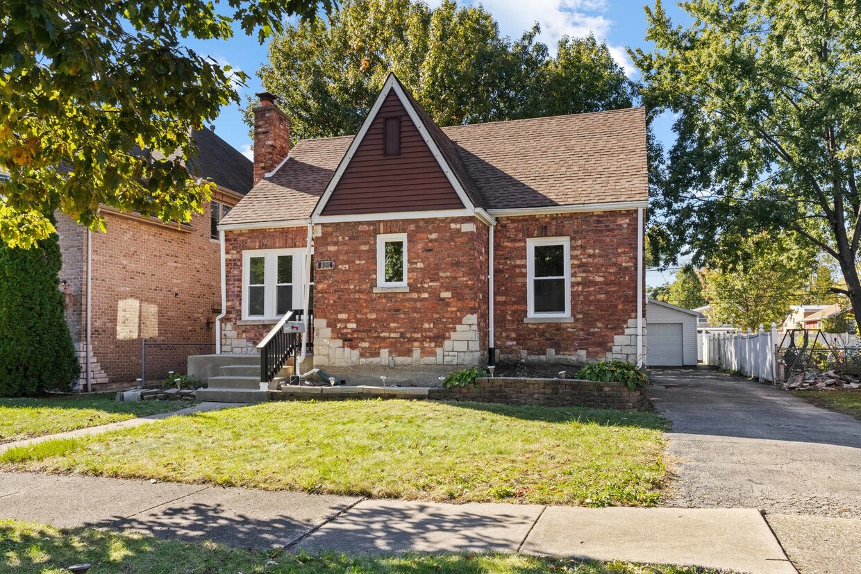 Foto principal - 9234 S 53rd Ave