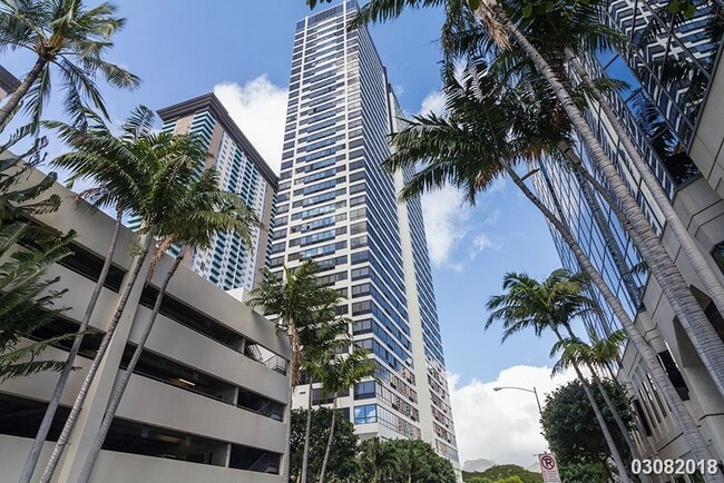 Building Photo - 1BR/1BA/1 parking in Royal Capitol Plaza.