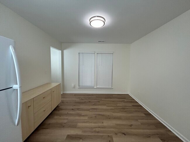 Building Photo - 4015 Lake Charles Way