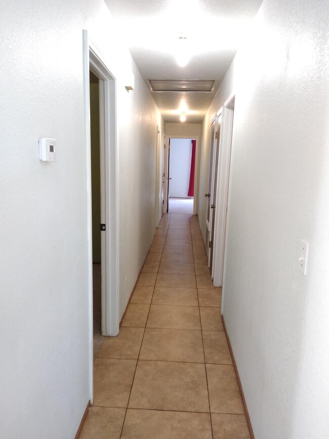 Foto del edificio - 615 Oriole Ave