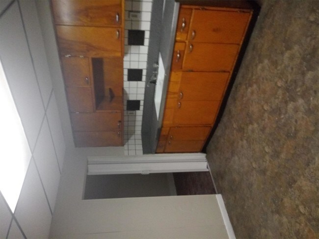 Building Photo - 1010 W 151st St