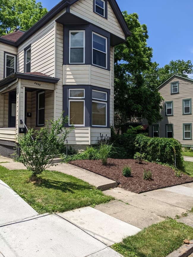 Building Photo - 2939 Cleinview Ave