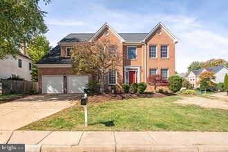Building Photo - 2038 Madrillon Rd