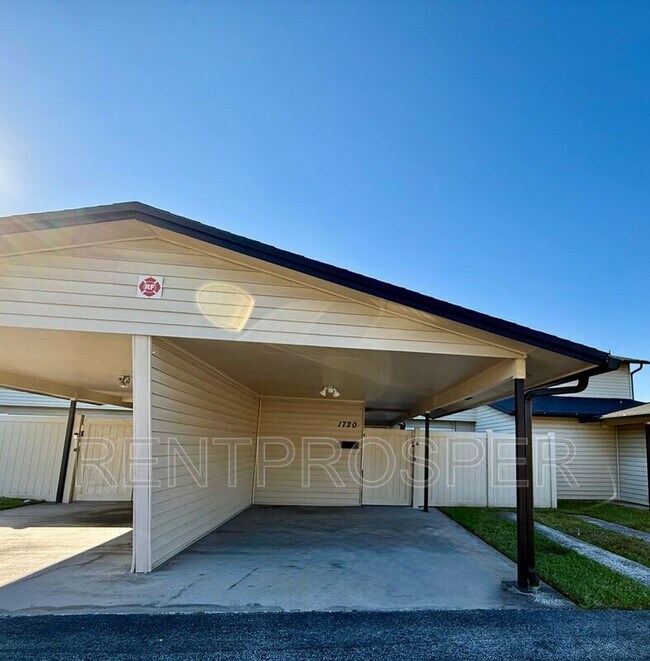 Foto del edificio - 1720 Potomac Ct