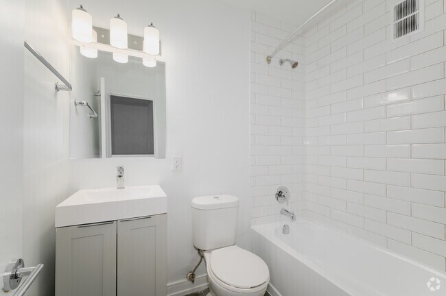 2 chambres, 1 salle de bain - 852 pi² - Salle de bain - 543 Mornington