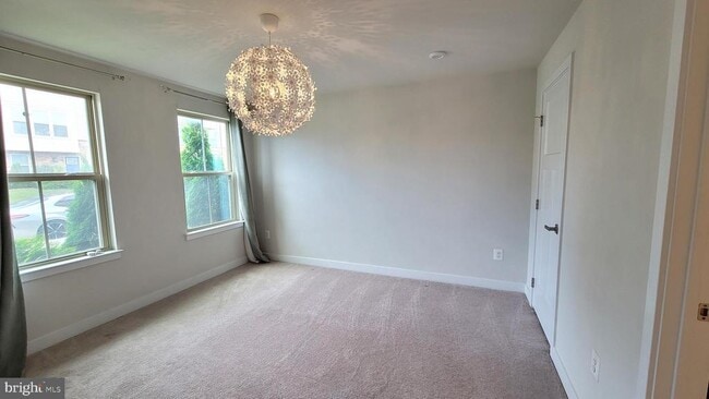 Building Photo - 8663 Shady Pines Dr