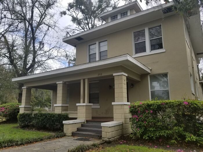 Primary Photo - Beautiful Riverside Apartment - No App Fee!