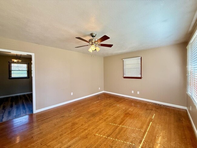 Foto del edificio - 180 Decatur St