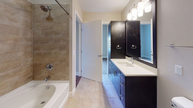 Interior Photo - Channel Mission Bay