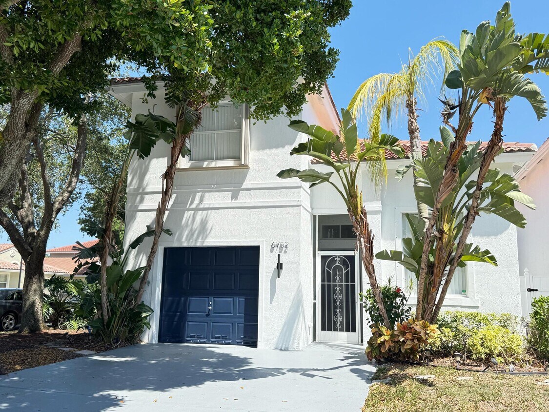 Primary Photo - 6752 Green Island Cir