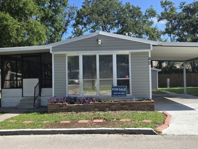 Primary Photo - 11211 East Bay Rd