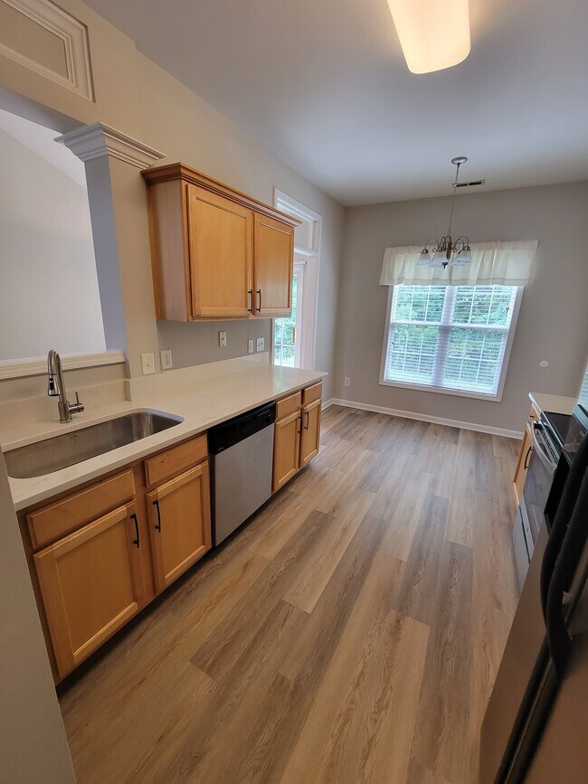 Foto del edificio - 7954 Willowglen Dr