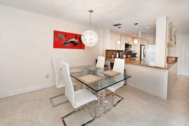 Dinning Area - 842 SE 19th Ave