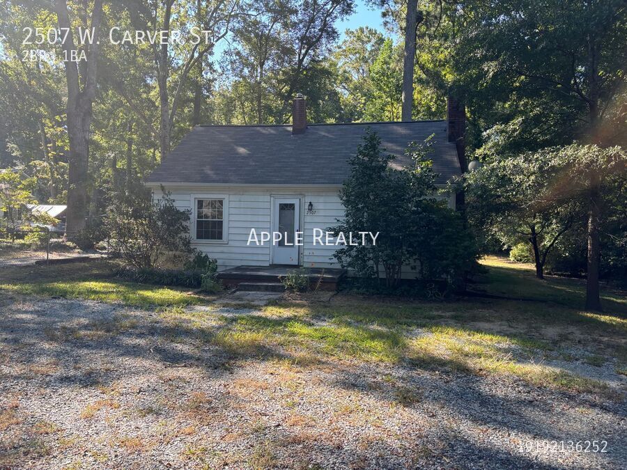 Primary Photo - 2507 W Carver St