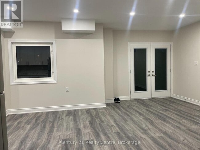 Building Photo - 14 Mountain Vis Ct