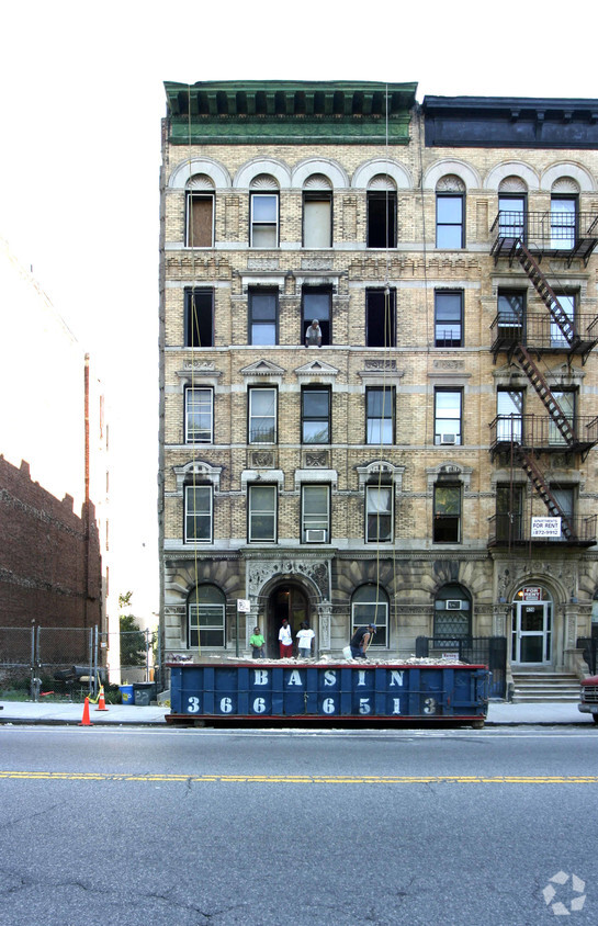 Building Photo - 422 Saint Nicholas Ave