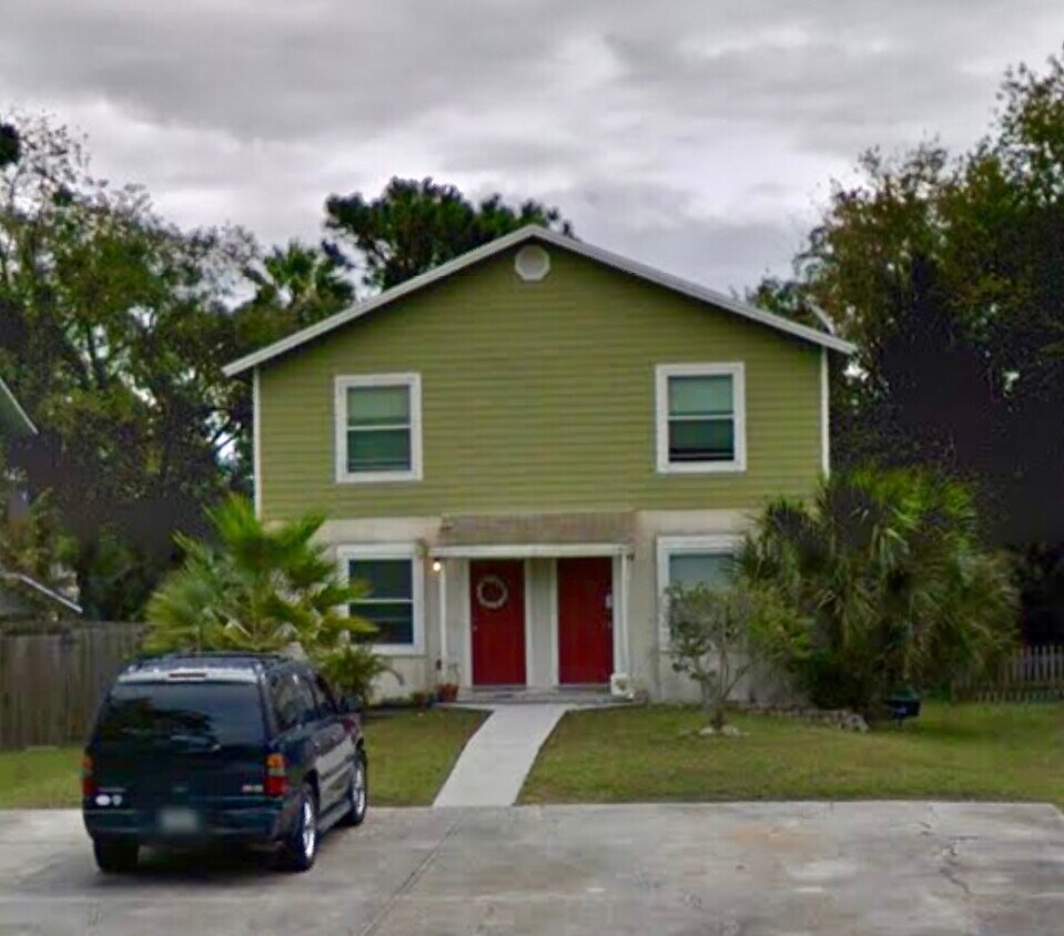 Primary Photo - 2133 Oleander Pl