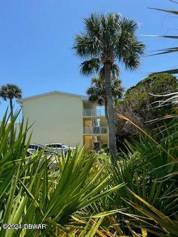 Building Photo - 717 S Beach St