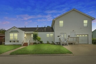 Building Photo - 5311 Perry Ave