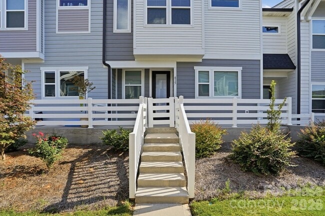 Building Photo - 615 Myrick Aly