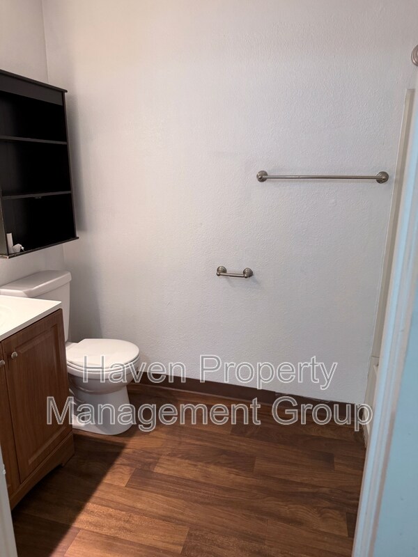 Foto del edificio - 32 W 7th St