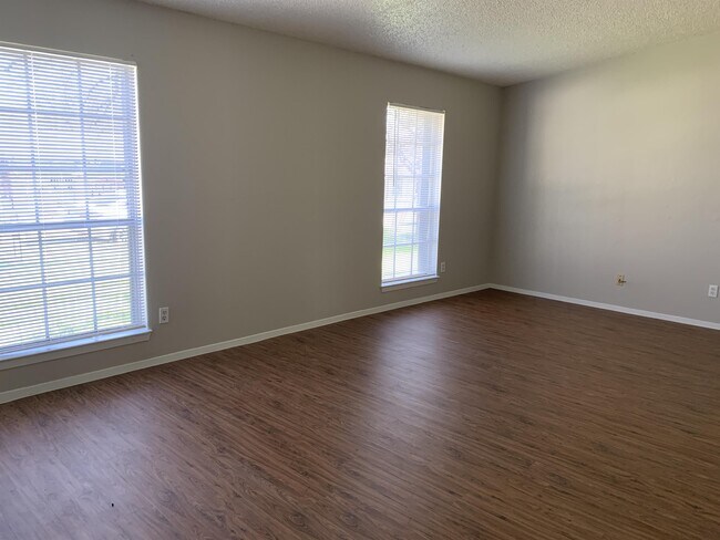 Building Photo - 5408 Peppertree Pkwy