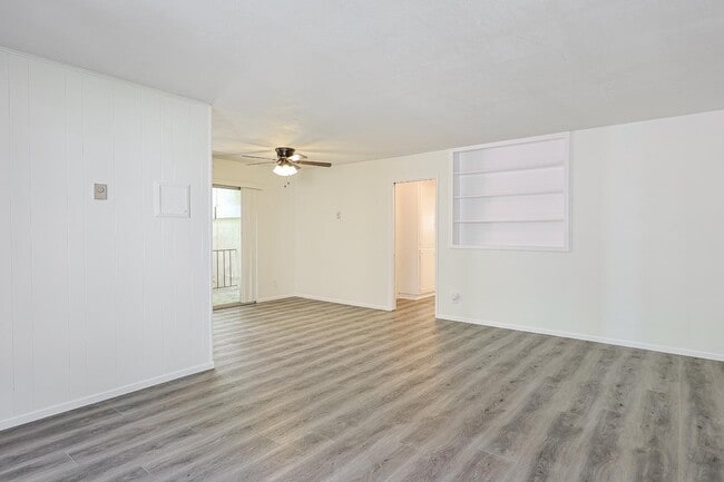 Building Photo - 4800 Williamsburg Ln