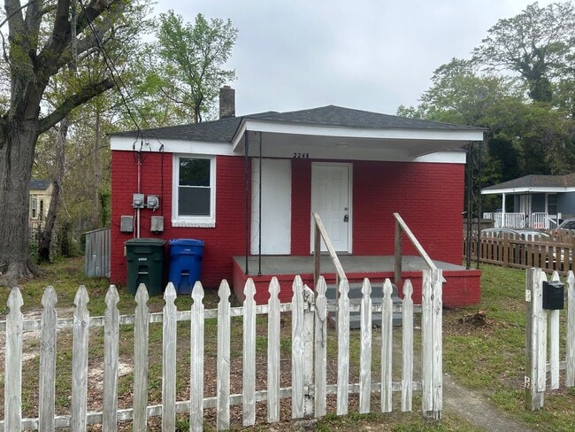 Building Photo - 2248 Ervin St