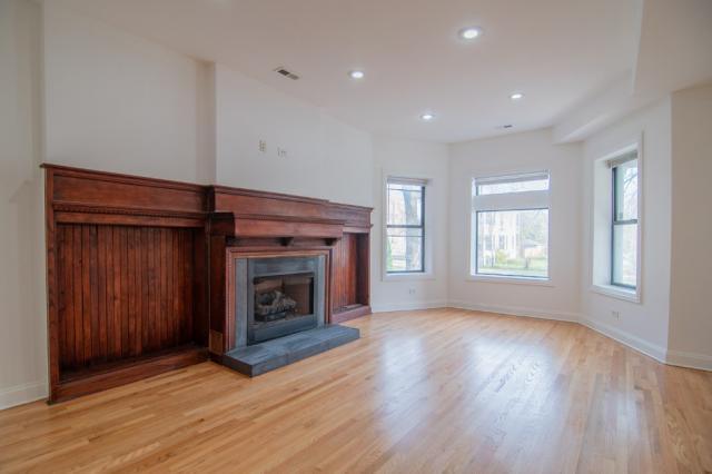 Foto del edificio - 4 bedroom in CHICAGO IL 60637