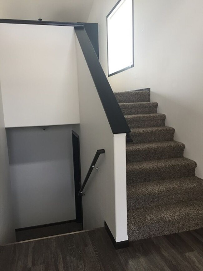 Foto del edificio - 4 Bed 3 Bath Single Family Home