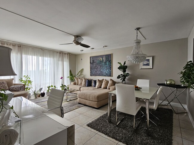 Foto del edificio - 340 Sunset Dr