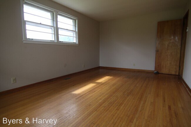 Foto del edificio - 3 br, 1.5 bath House - 2850 Ford Road